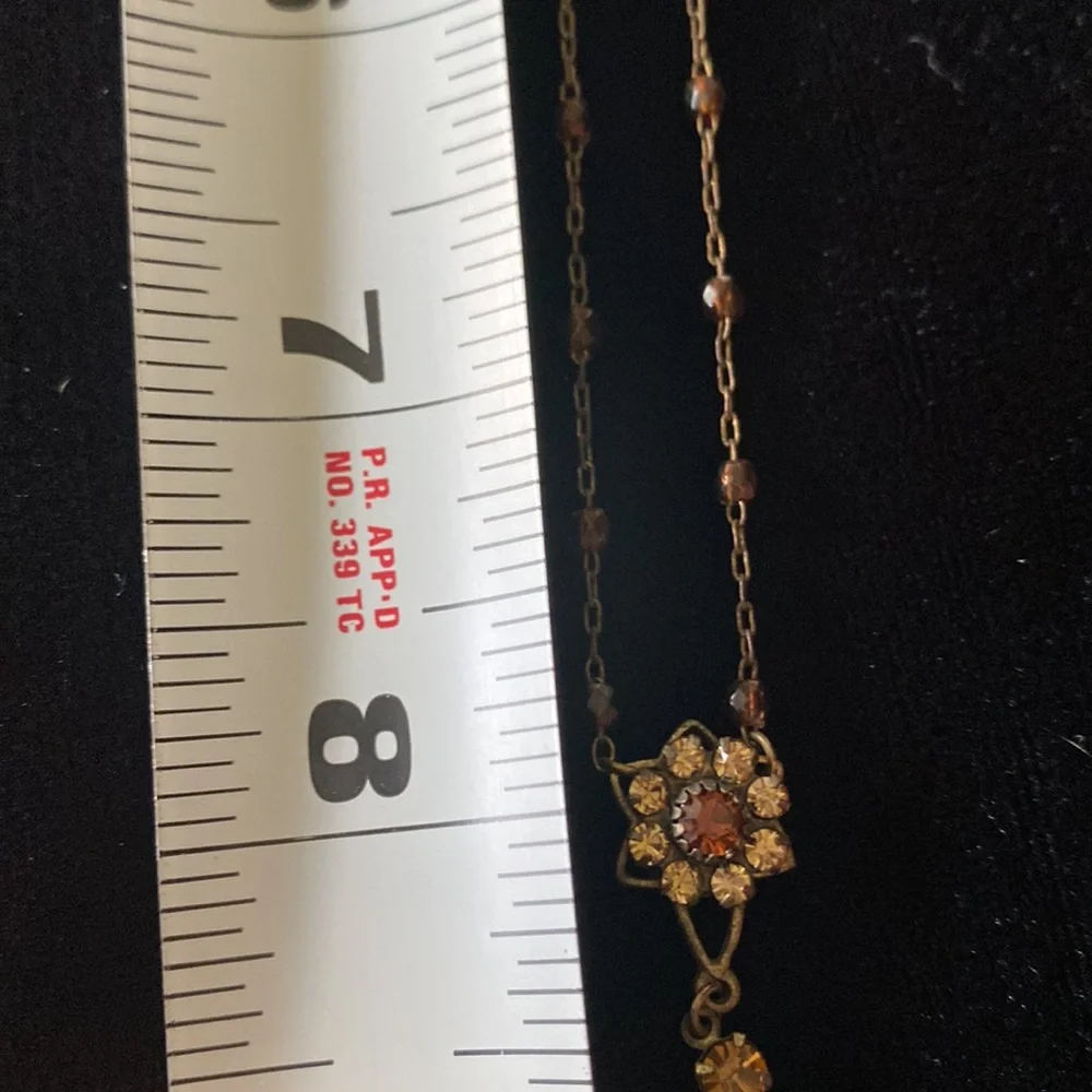 Vintage earrings and necklace set - Picture 8 of 11